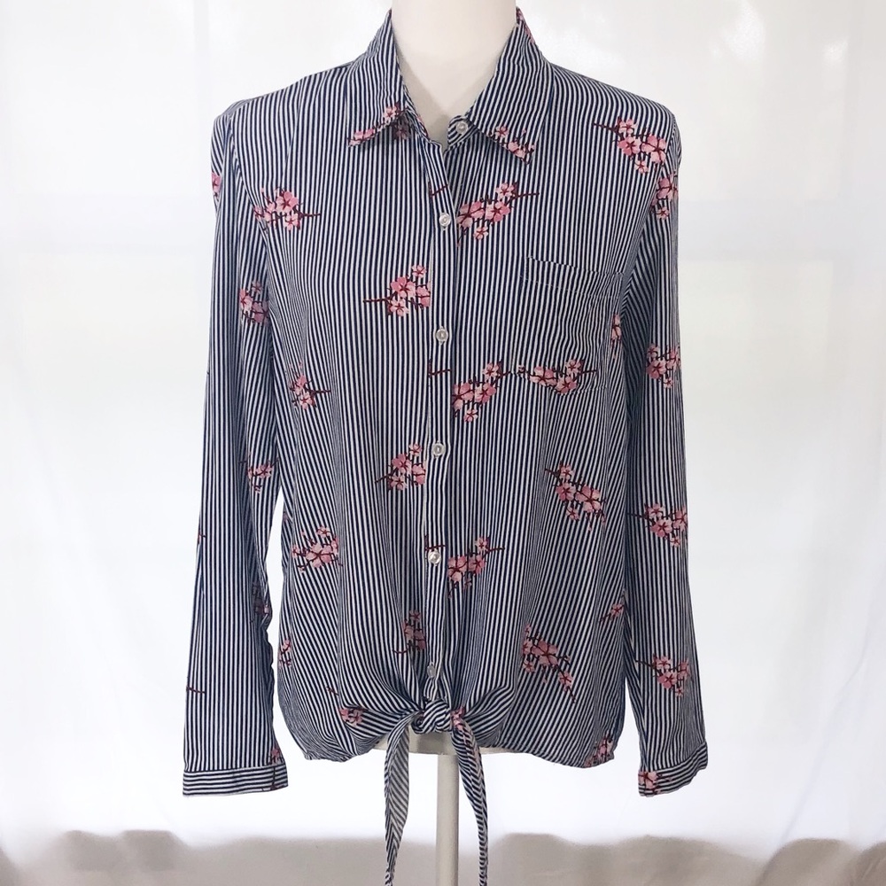 Signature Studio Button Down Tie Top